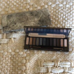 Urban Decay Naked Smoky Palette